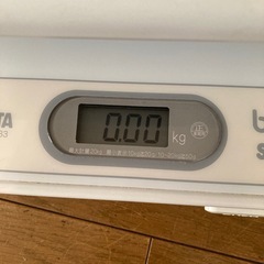 ベビースケール　赤ちゃんの体重計　の画像