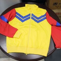 ② 開封未使用品 アサヒ飲料 Gワンダレース WANDA×JRA 勝負服ジャージ フリーサイズ 当選品 黄1/赤2 2パターン3枚セット 札幌市 新道東店の画像