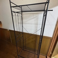 ニトリの洋服用ハンガーラック高さ175幅90奥行42cm 
