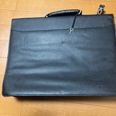 値下げ未使用のビジネスバッグの画像