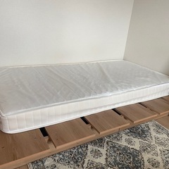 LOWYAベッドフレーム　【1年使用美品】シングル〜セミダブル　5/18希望の画像