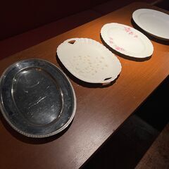 Noritake（ノリタケ）スタジオコレクション 楕円形サービングプレート（花柄・ボーンチャイナ製）／店舗改装・新築建て替えに伴い、装飾品・備品・家具を譲渡いたしますの画像