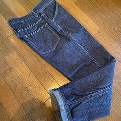 美品濃紺未使用近いUNIQLOワイドフィットワークカーゴペインタ...