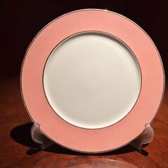 ノリタケ ボーンチャイナ プレート（ピンク）／店舗改装・新築建て...
