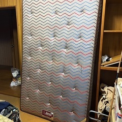 【メーカー/ブランド品/良品】ベッドマットレス(セミダブルサイズ...