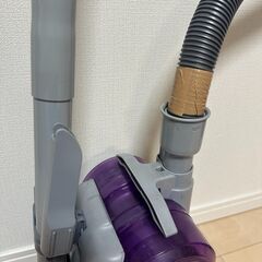 ツインバード工業製サイクロン式クリーナーYC-5018の画像