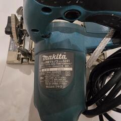 makita 125mm 内装用丸ノコ　際切り機能付きの画像