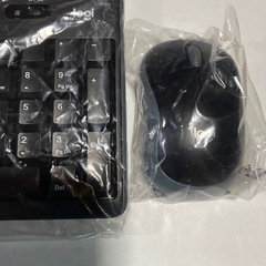 ロジクール無線キーボードマウス付き美品の画像