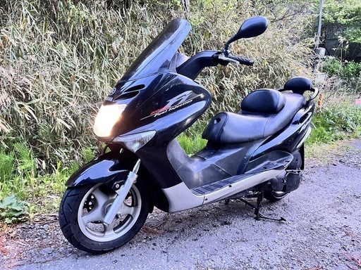 売約済み
【大阪】値下げ！ヤマハマジェスティ125FI実動書有、19458km低走行！現金払いは５%引きの85000円！全国発送可能！近距離配送あり(^^) 送料お問い合わせ下さい！