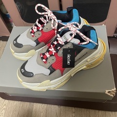 バレンシアガ TRIPLE S TRAINERS トリプルエス ...