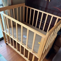 【相談中】ベビーベッド