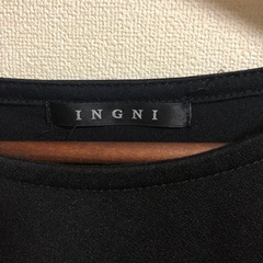INGNI 黒　オフショル　カットソーの画像