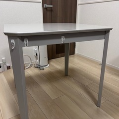 ニトリ　スクウェアダイニングテーブル