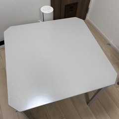 ニトリ　スクウェアダイニングテーブルの画像