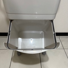 ゴミ箱
の画像