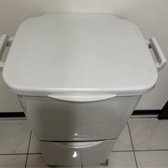ゴミ箱
の画像
