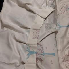 カーテンの画像