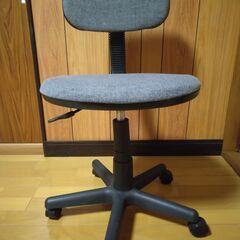 パソコンチェア（肘掛けなし）