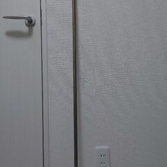 カーテンレール　突っ張り式　ゴールドの画像