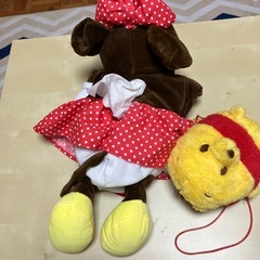 ミニーのティッシュカバーとプーさんのがま口の画像