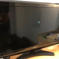 シャープ　　32インチ　液晶テレビ