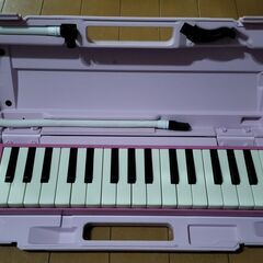 鍵盤ハーモニカ(ピンク色)の画像