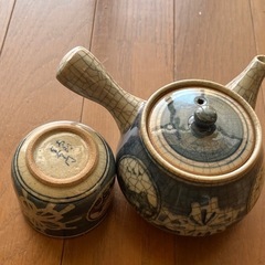 🔴急須とお湯呑みセットの画像