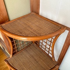 藤のコーナーラックの画像