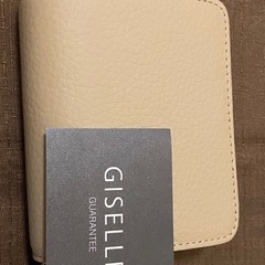GISELLE二つ折り財布 定価5,980円の画像