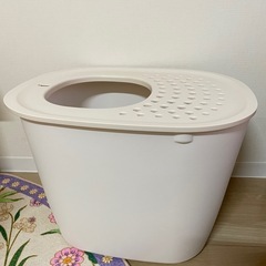 リッチェル 猫用トイレ本体 ラプレ 砂取りネコトイレ ホワイト