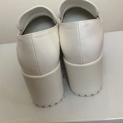 LIZ LISA 白ローファー　サイズLLの画像