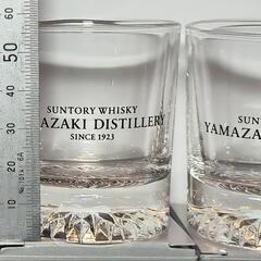 サントリー 山崎蒸溜所限定　シングルモルト ウイスキー + 山崎蒸溜所ロゴ入りショットグラス2個セット + おまけ付きの画像