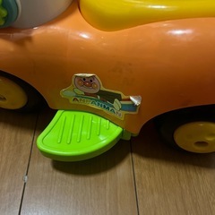 アンパンマン乗用押し車の画像