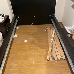 ベットフレームの画像