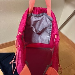 【バラ売り可、美品】水泳セット　水着上下　ラッシュガード　ゴーグル2個　水着用タオル　水着バッグ　【小学生用】の画像