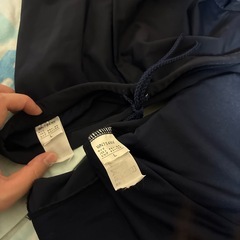 【バラ売り可、美品】水泳セット　水着上下　ラッシュガード　ゴーグル2個　水着用タオル　水着バッグ　【小学生用】の画像