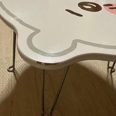 ちいかわ子供用ミニテーブルの画像