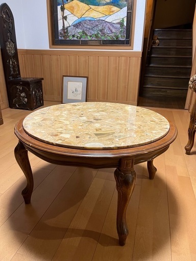 イタリア製　円形大理石ローテーブル直径83cm、高さ46cm イタリア製円形大理石ローテーブル直径83cm、高さ46cm
