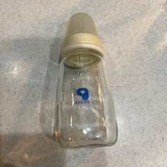 【受け渡し予定者が決定いたしました】哺乳瓶　4本　+らくらくミルクアタッチメントの画像