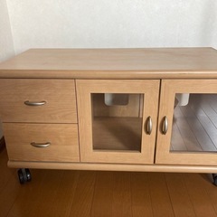 テレビ　ボード