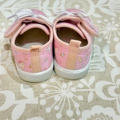 値下げ！キッズ　シューズ　スニーカー　14.0 キティちゃん　ピンクの画像