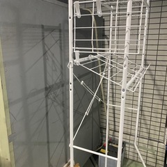 取引き中　洗濯機ラック　幅65〜95×奥行52×高さ186cmの画像