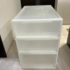 無印良品の収納ケース3つ