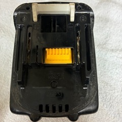 Makita 14.4V 3.0Ah 純正バッテリー ジャンク 充電不可の画像