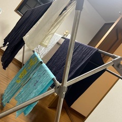 楽天購入品　使用期間半年　伸縮型物干し　　