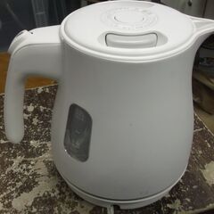 TIGER タイガー 電気ケトル マットホワイト PCM-A08...