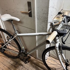 GIANT クロスバイク 700C シルバー