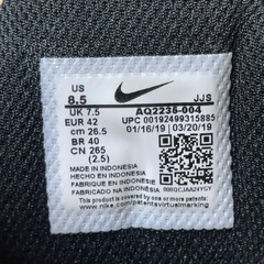 NIKE AIR MAX AQ2235-004 中古品の画像