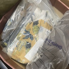 取引中:洋服・バッグなどまとめて引き取ってくださいの画像