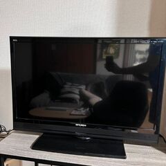 32" TV for sale